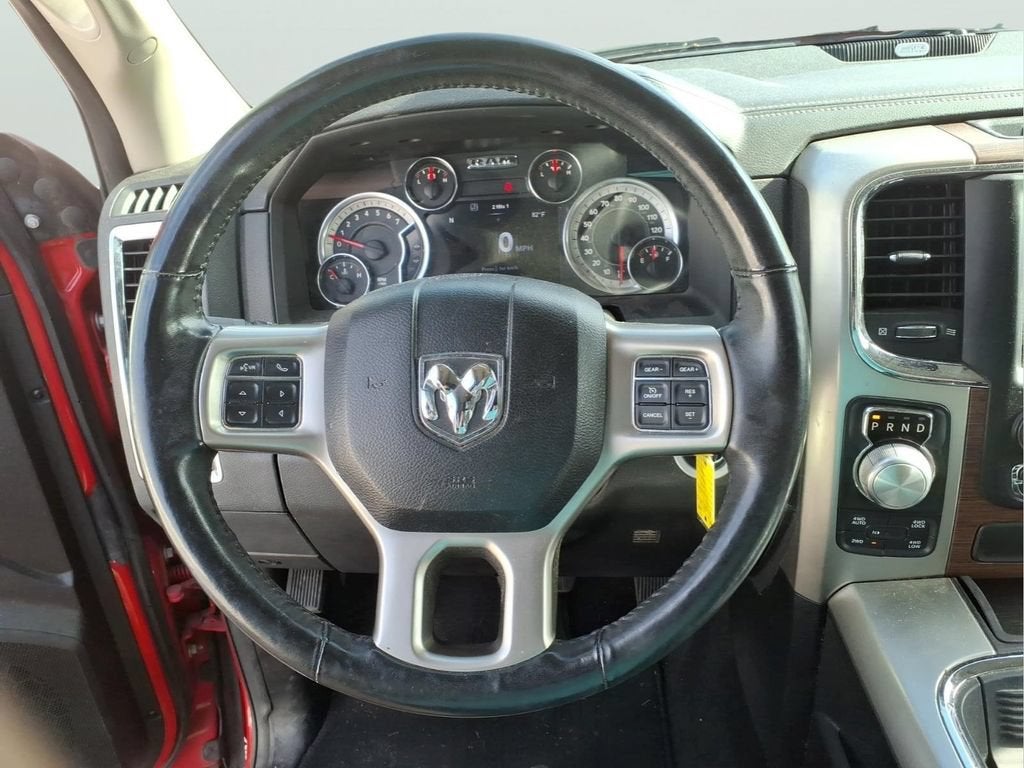 2017 RAM 1500 Laramie Crew Cab 4x4 5'7" Box