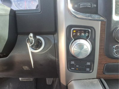 2017 RAM 1500 Laramie Crew Cab 4x4 5'7" Box