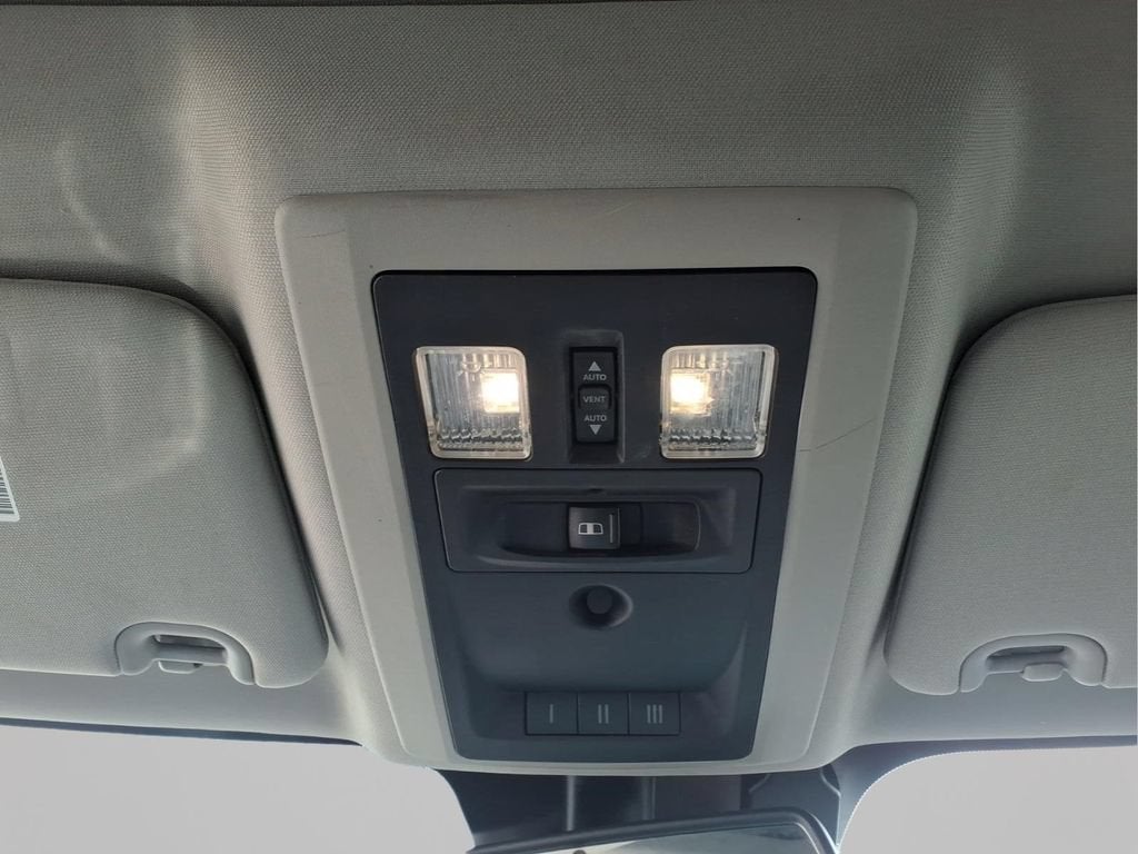 2017 RAM 1500 Laramie Crew Cab 4x4 5'7" Box