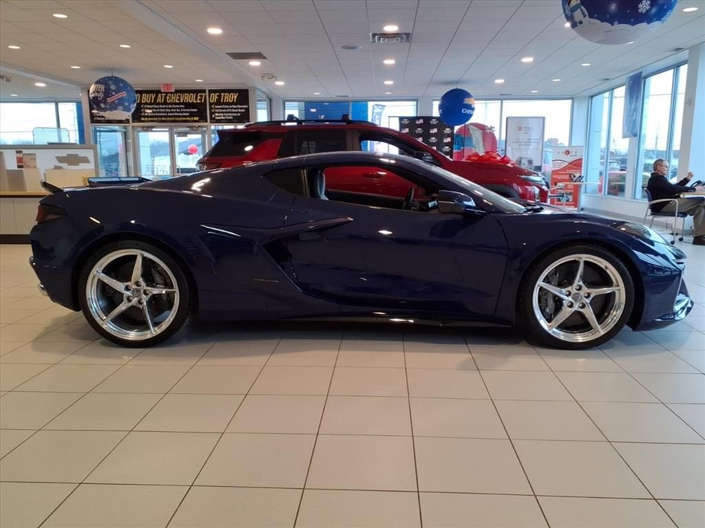 2025 Chevrolet Corvette E-Ray 1LZ