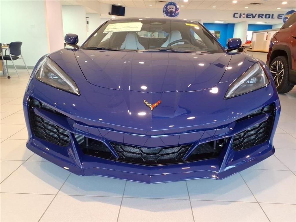 2025 Chevrolet Corvette E-Ray 1LZ