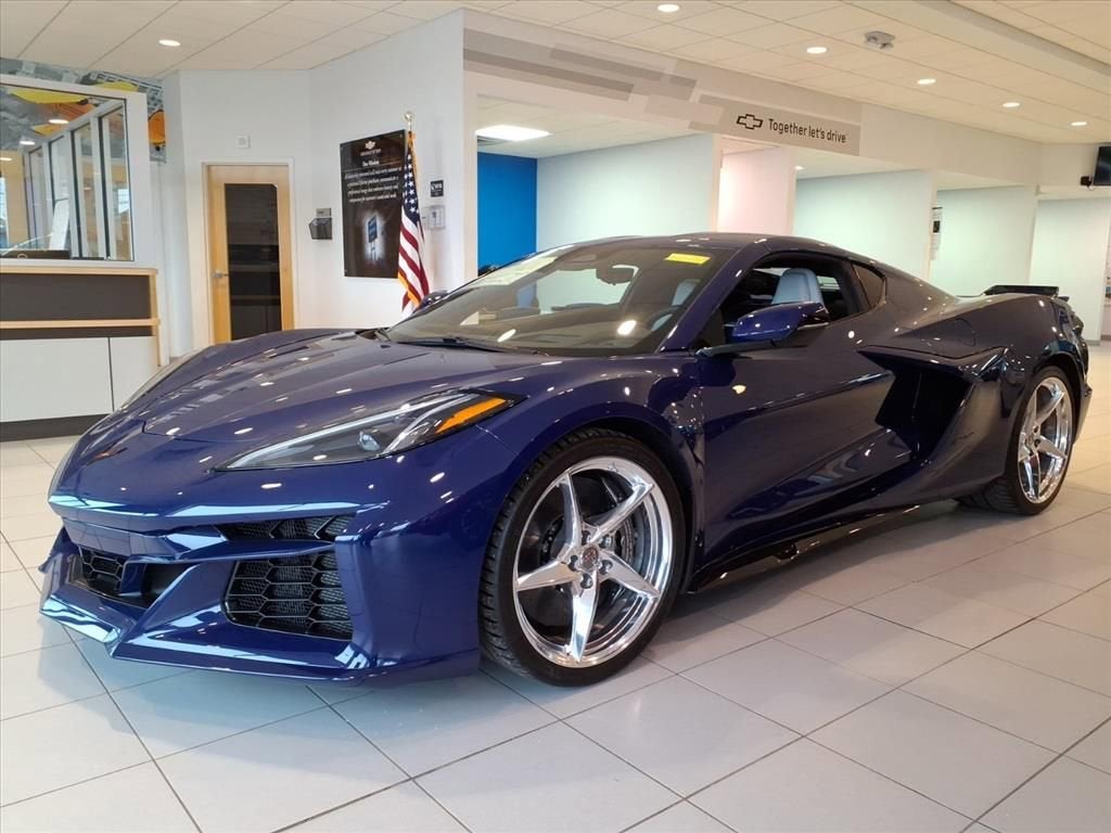 2025 Chevrolet Corvette E-Ray 1LZ