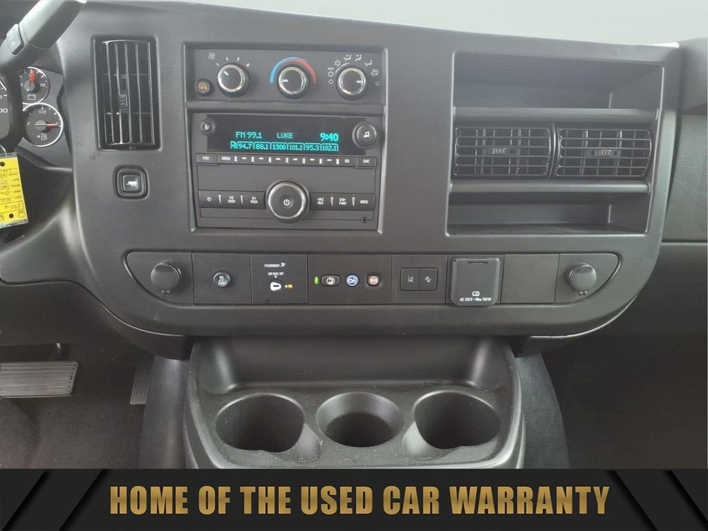 2025 Chevrolet Express Passenger 1LT