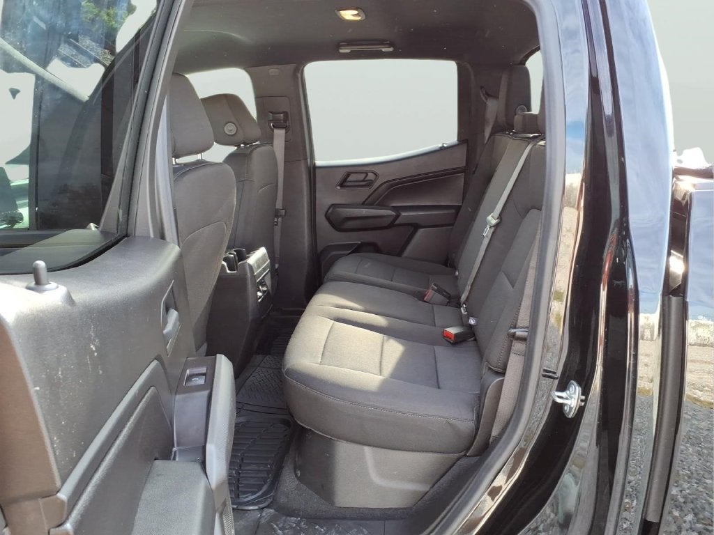 2025 Chevrolet Colorado WT/LT