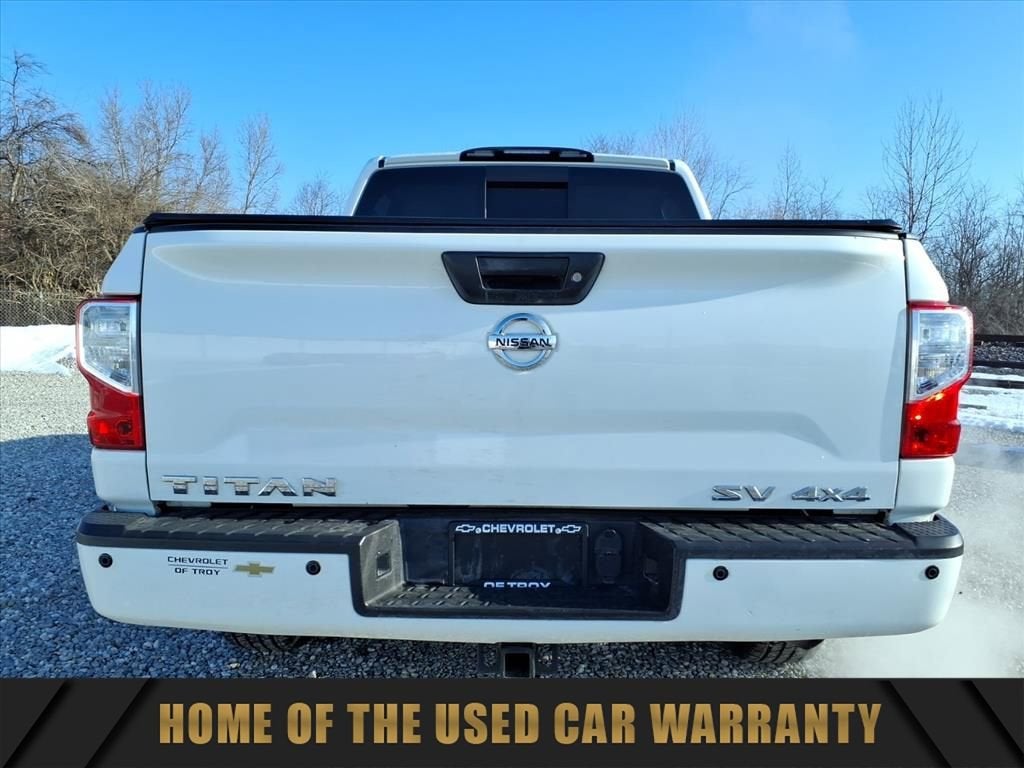 2017 Nissan Titan SV