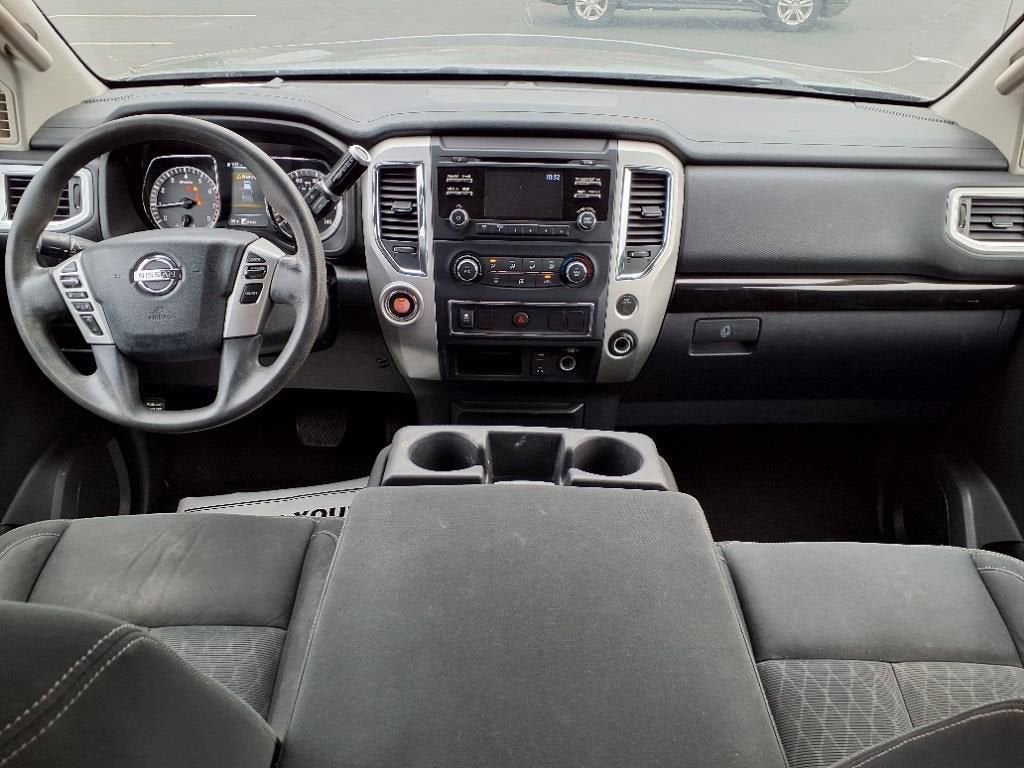 2017 Nissan Titan SV