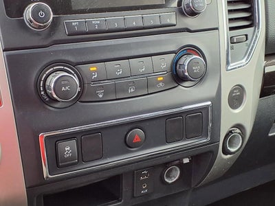 2017 Nissan Titan SV