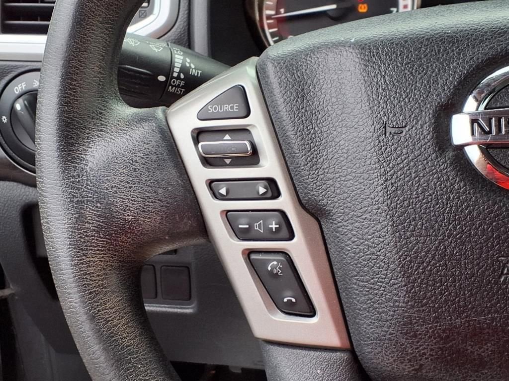 2017 Nissan Titan SV