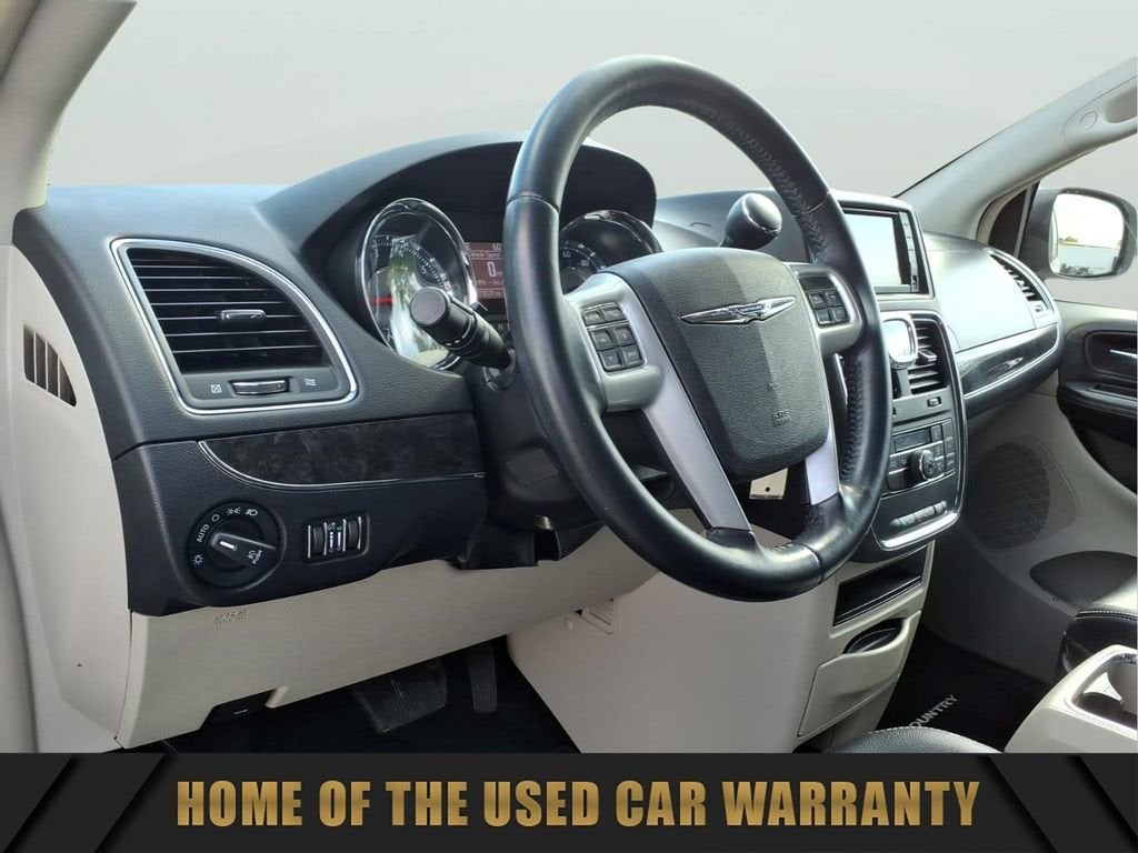 2014 Chrysler Town & Country Touring