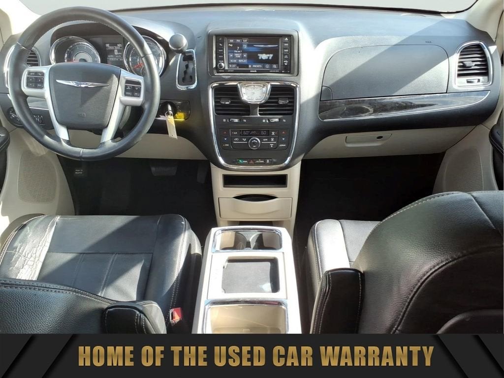 2014 Chrysler Town & Country Touring
