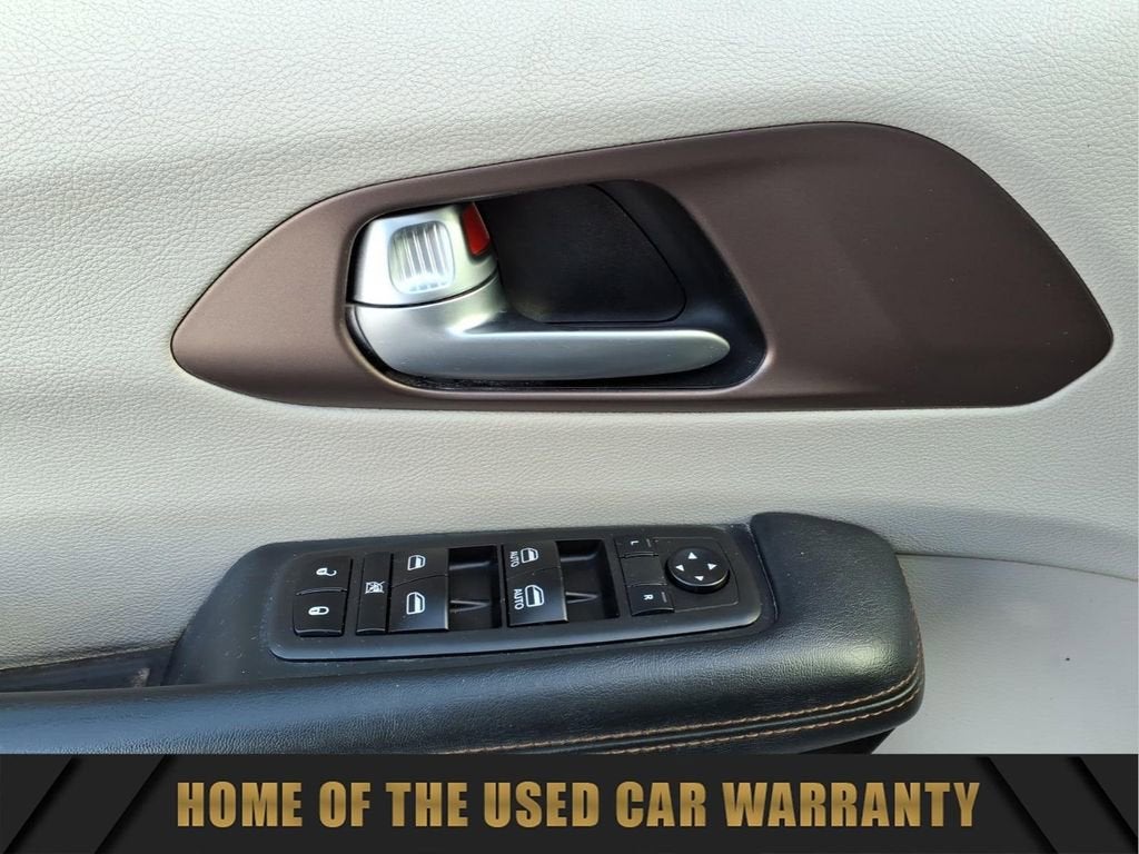 2017 Chrysler Pacifica Touring-L