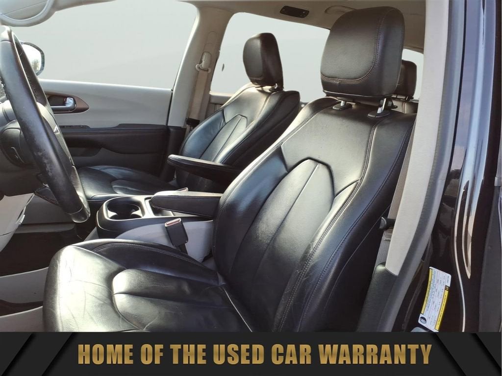 2017 Chrysler Pacifica Touring-L