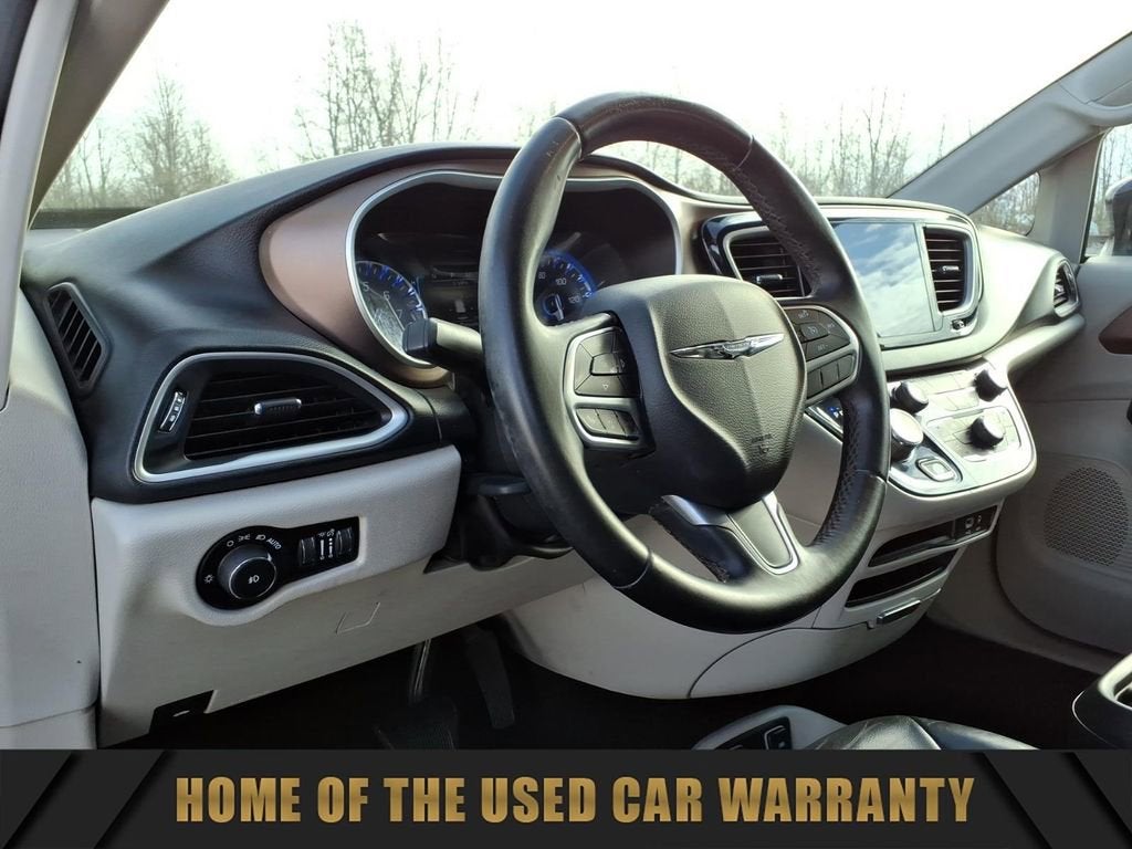 2017 Chrysler Pacifica Touring-L