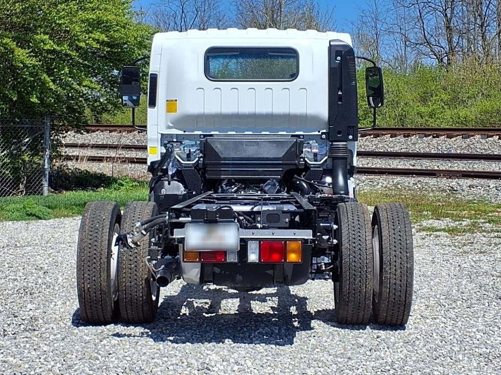 2025 Chevrolet Low Cab Forward 5500 HG MEDIUM ASH GRAY