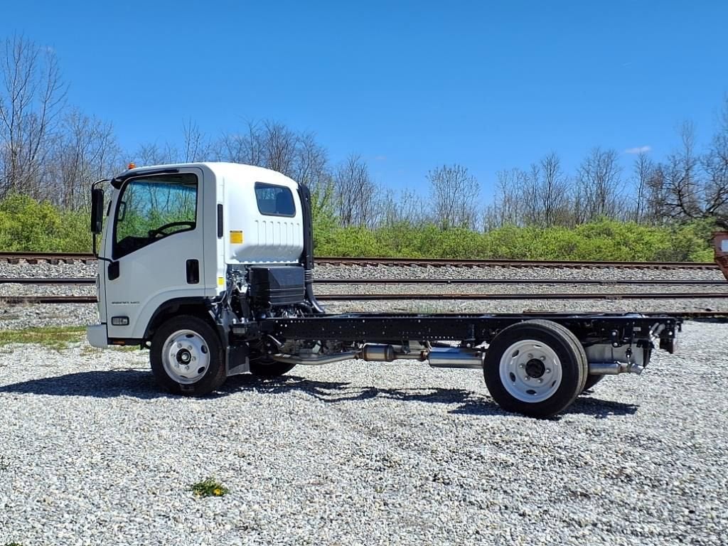 2025 Chevrolet Low Cab Forward 5500 HG MEDIUM ASH GRAY