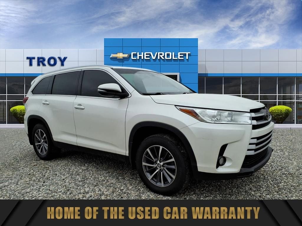 2019 Toyota Highlander SE