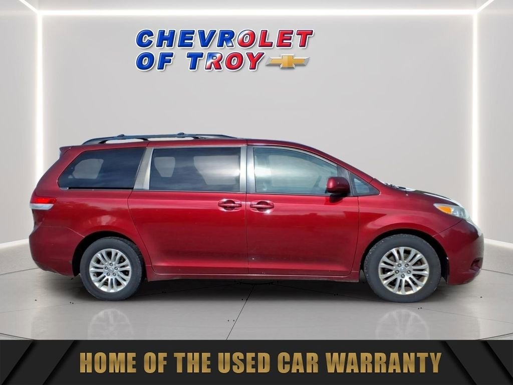 2012 Toyota Sienna XLE AAS