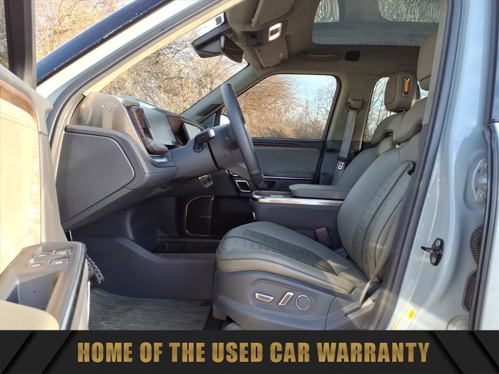 2022 RIVIAN R1T Adventure Package